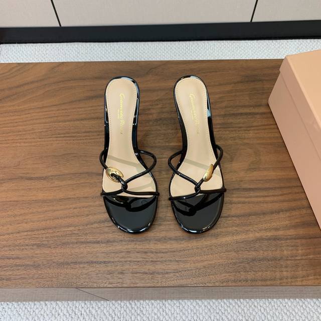 gianvit* Ross* Simple Slippers Are Delicate Yet Elegant. A Piece Of Feminine