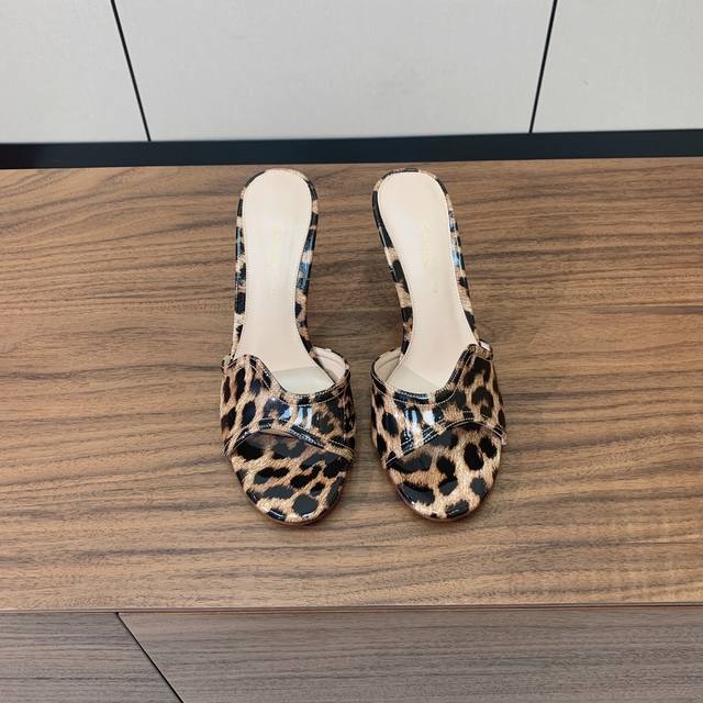 gianvit* Ross* New Slippers Create Elegant Femininity. Elegant And Youthful.