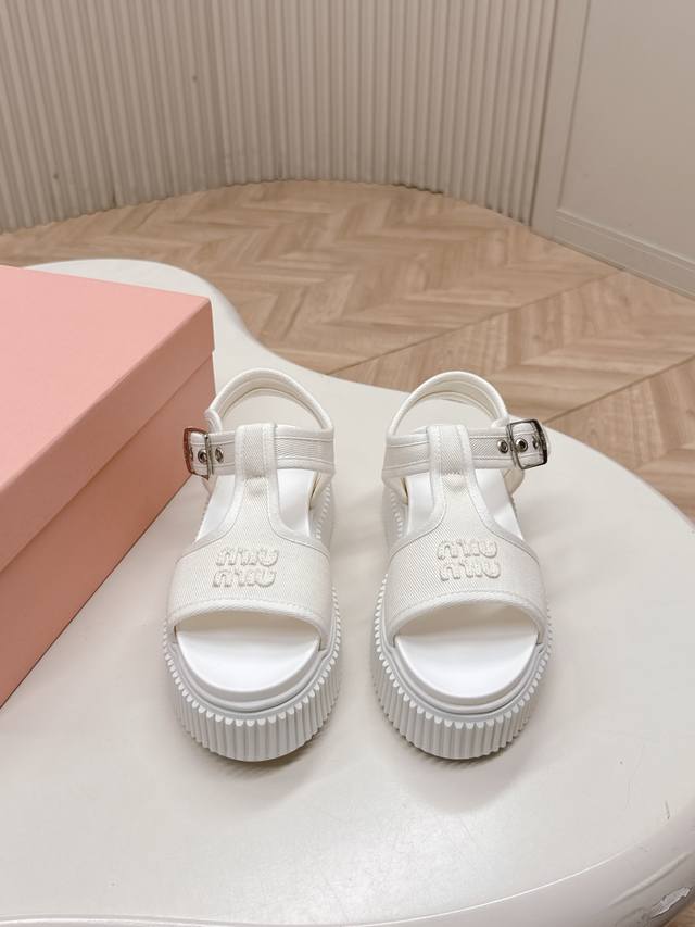 Factory Miumiu Spring And Summer Catwalk Style Biscuit Sandals Thick-Soled Shoes