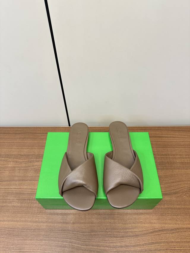 botteg* Veneta Ssbv New Internet Celebrity Slippers Bv's Items This Year Are