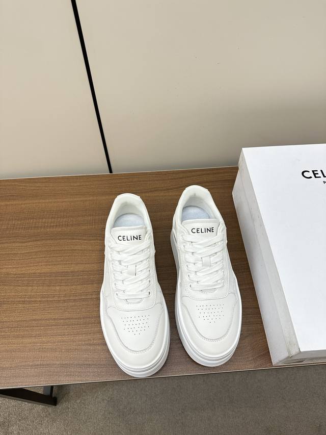 celine's Latest Thick-Soled White Shoes For Spring And Summer This Season's W