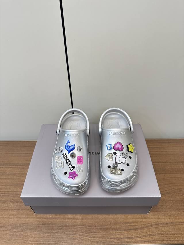 balenciaga Crocs Cute Balenciaga Summer Hole Shoes Silver +10 Original Shoes