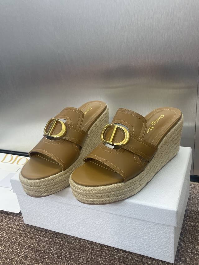 Factory P Price P Dior 2025 Spring And Summer New Attitude Color Matching Hollow