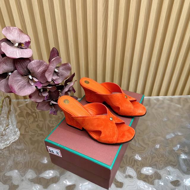 loro Piana L Classic And Beautiful Metal Round Label Slippers, Flat Shoes, Si