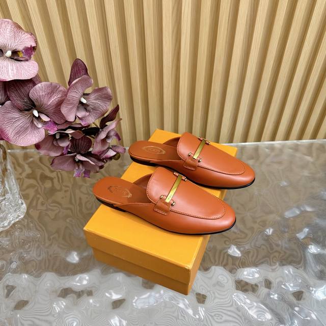 2025 New Model For Early Spring. Classic And Popular Tod's Loafers. A Light L