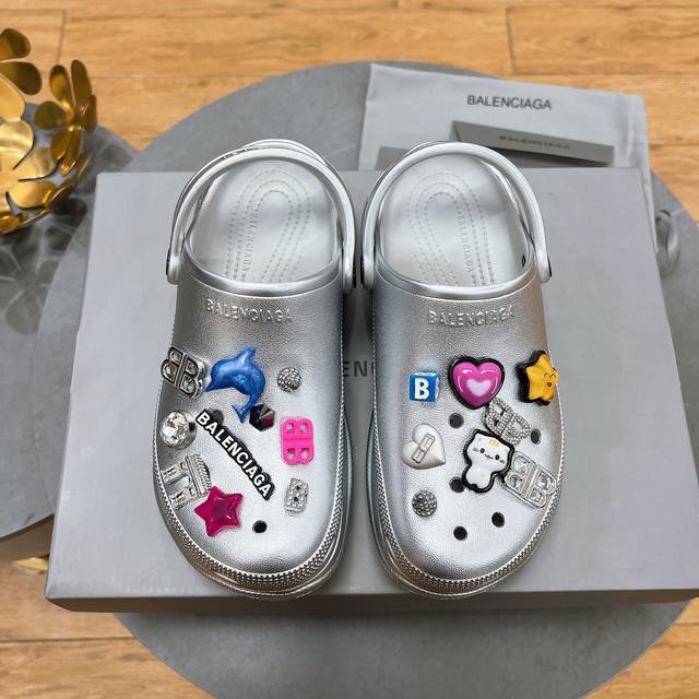 Factory P Price Yuan Balenciaga Paris Family Net Red Hole Shoes Round Head Rivet
