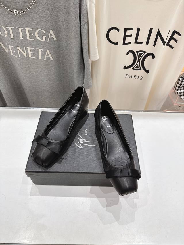 High Version Factory Giuseppe Zanotti And Christian Loubouti Launched Their Firs