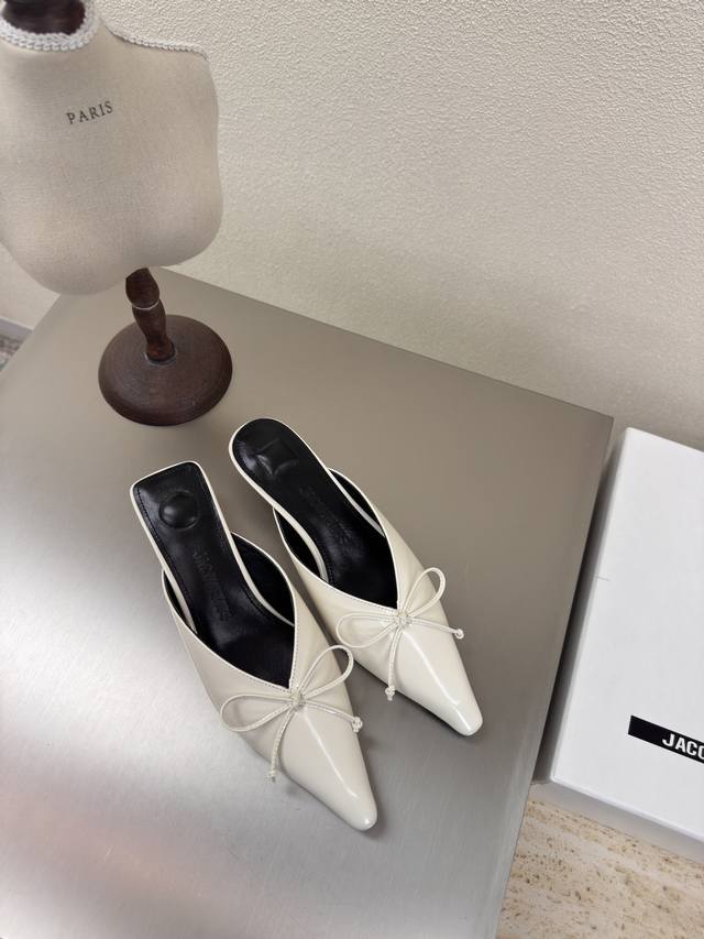 jacquemus25Ss Pointed Simple Bow Slippers Simple Bow Decoration Back Shoes Of