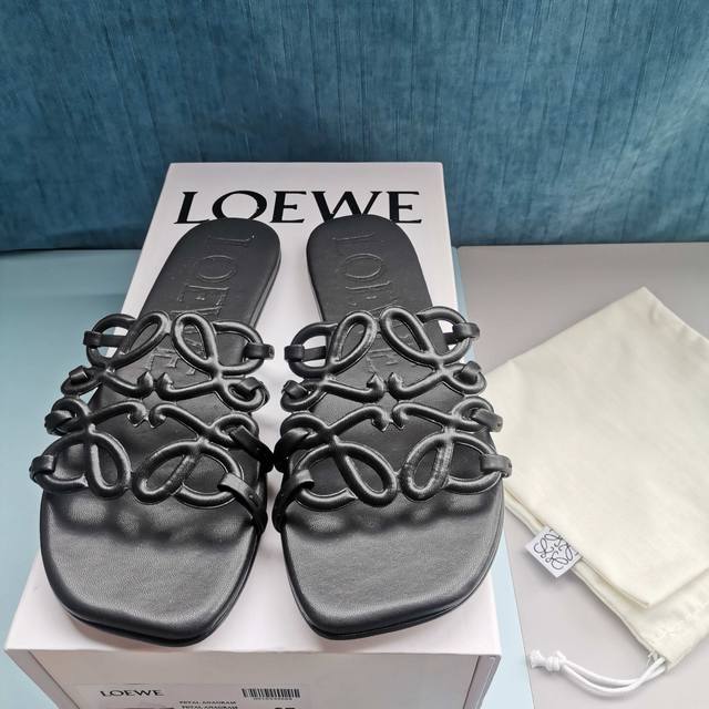 2025 The Latest Loewe Ss Summer Limited Hollow Slippers Are So Beautiful On T