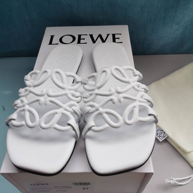 2025 The Latest Loewe Ss Summer Limited Hollow Slippers Are So Beautiful On T