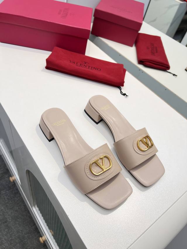25Ss Valentino Latest Slippers Heel Height 3Cm 35-42 Size Rubber Leather +30
