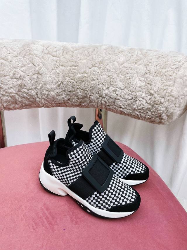 2025 Summer New Rv Women's Shoes Viv Run Diamond Buckle Casual Shoes Tang Yan