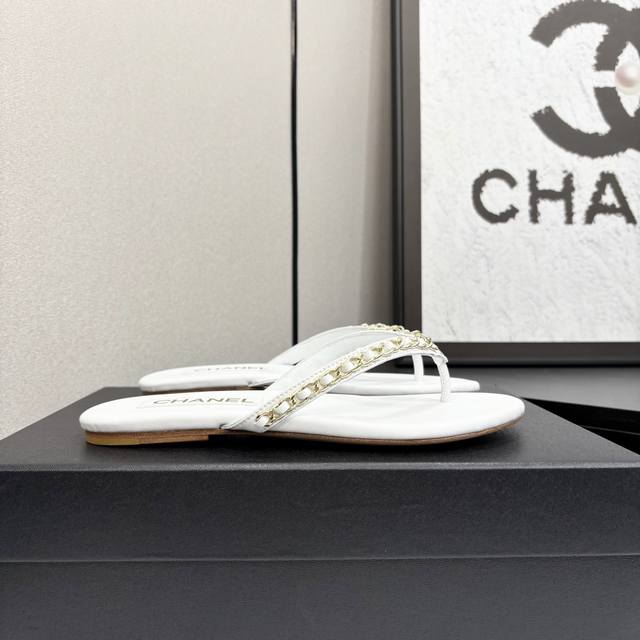 25P The Hottest Slippers Are Snapped Up In The Counters. Popular Photos Are P
