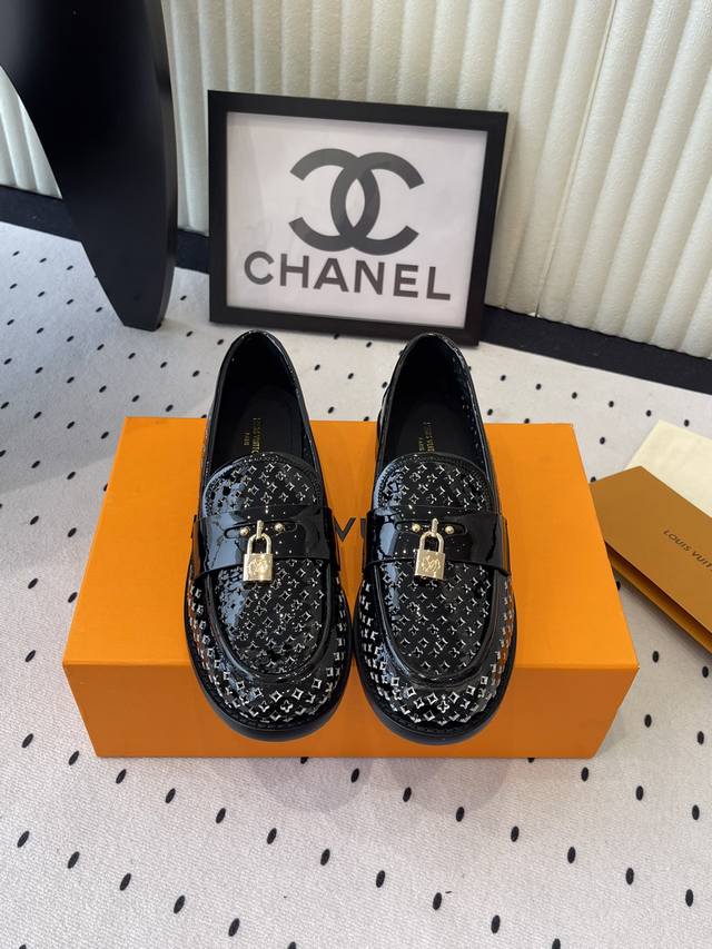 lv New Summer Loafers, Top Version, Out Of Stock At The Counter, Comfortable