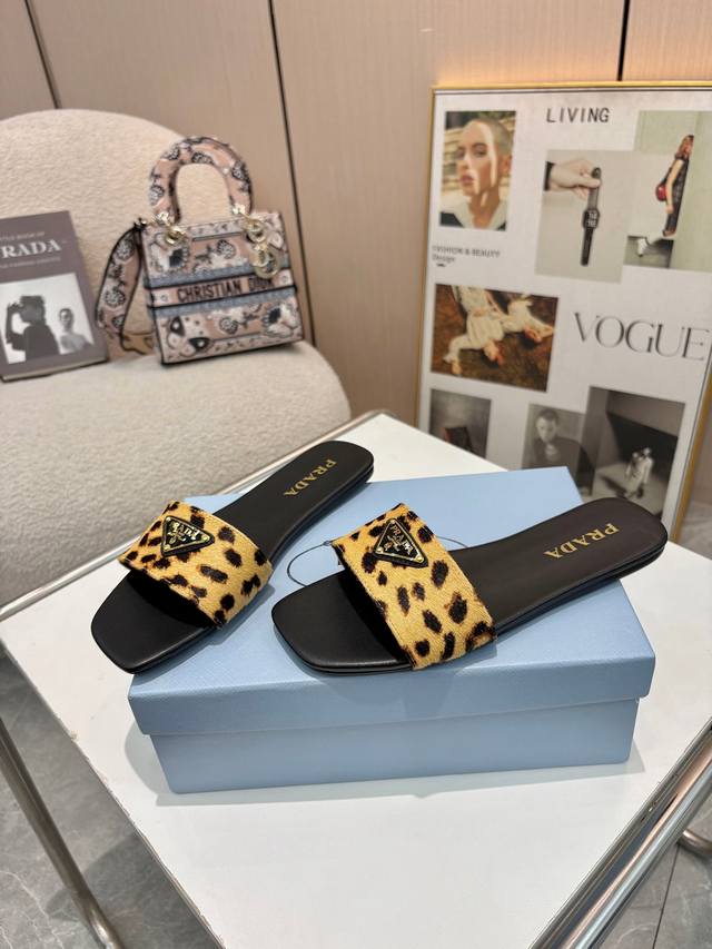 Pujia 2025. Code: 35-43. Factory Price P Leather Bottom Plus 40