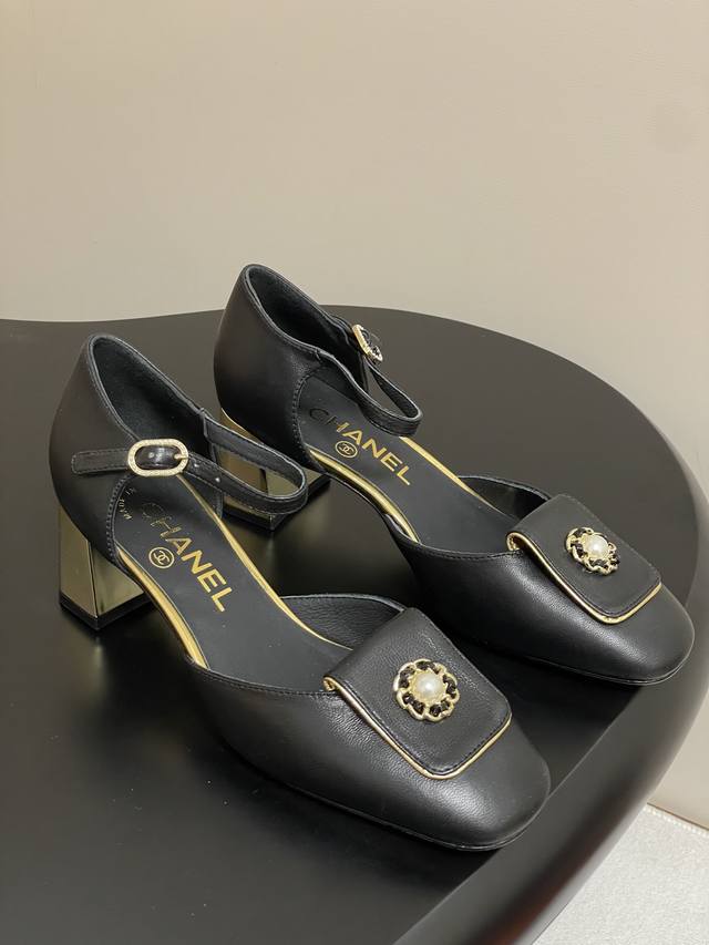 25S New Style For Early Spring, Chanel Chain Camellia Pearl Buckle Hollow Mar