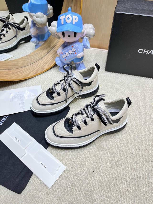 Factory Chanel 2025C Milan Catwalk Hit Thick-Soled Sneakers Chanel Early Spring