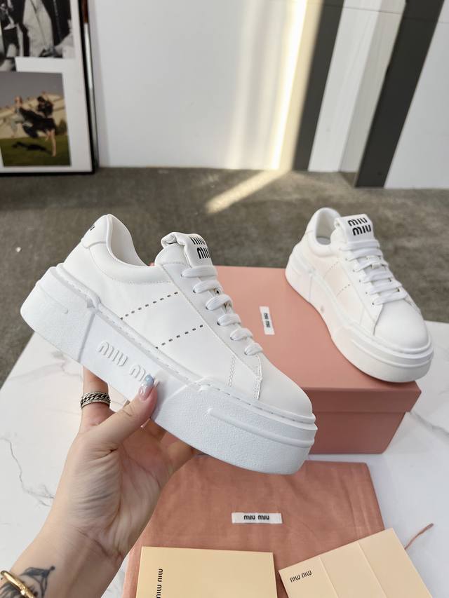 Price: Miu Miu 25 Catwalk Ladies Cowhide Bleached Distressed Sneakers American R