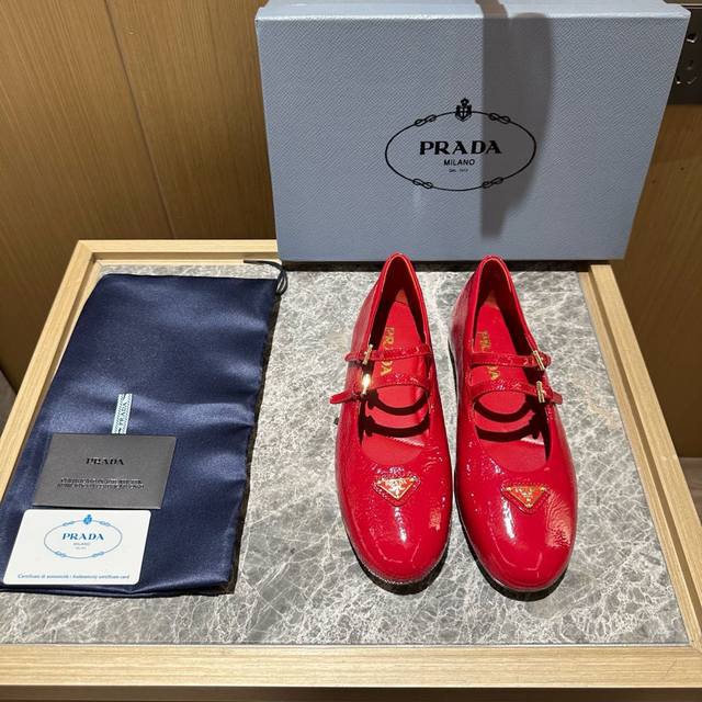 Instant Price: Prada 25Ss Early Spring New Model Xiaohongshu Major Bloggers Reco
