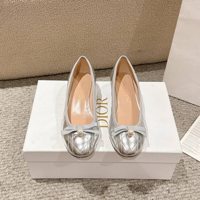 Purchasing Level Dior Dior Ballet Flats Reinterpret The Classic Style With Dior'