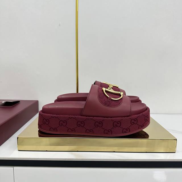 Factory Price P 2025Gucci Gucci's Latest Summer D-Shaped Light Gold Horsebit New