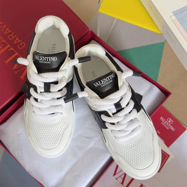 Top Version Couple's Style Valentino Valentino Pinkpp Limited Edition Thick Shoe
