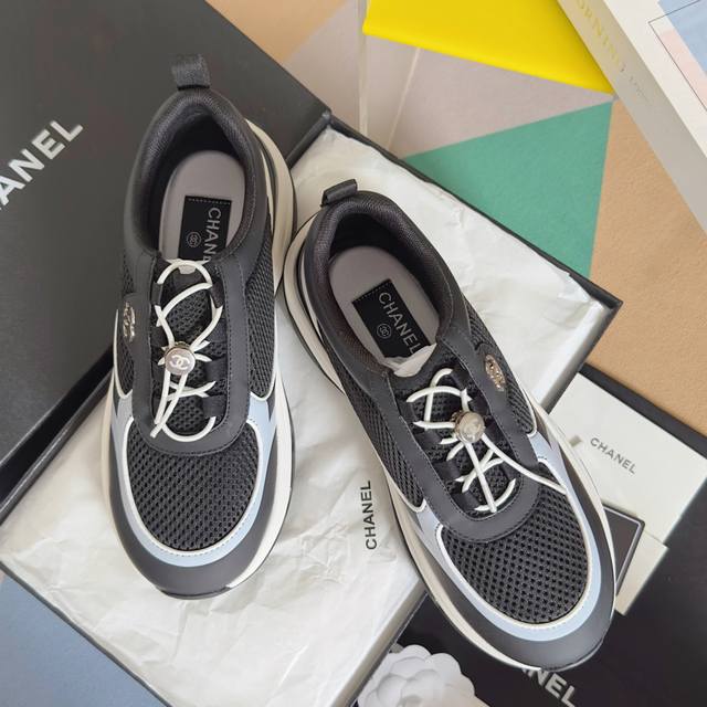 Top Version Women's Chanel 25P Panda Color Casual Sports Shoes Original Purchase