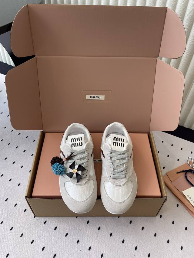 miu Miu New Spring And Summer Casual Shoes, Top Version, New Season's Trendy