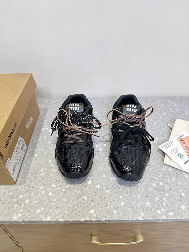 miumiu X New Balance Joint Model 25Ss Spring And Summer New German Training S