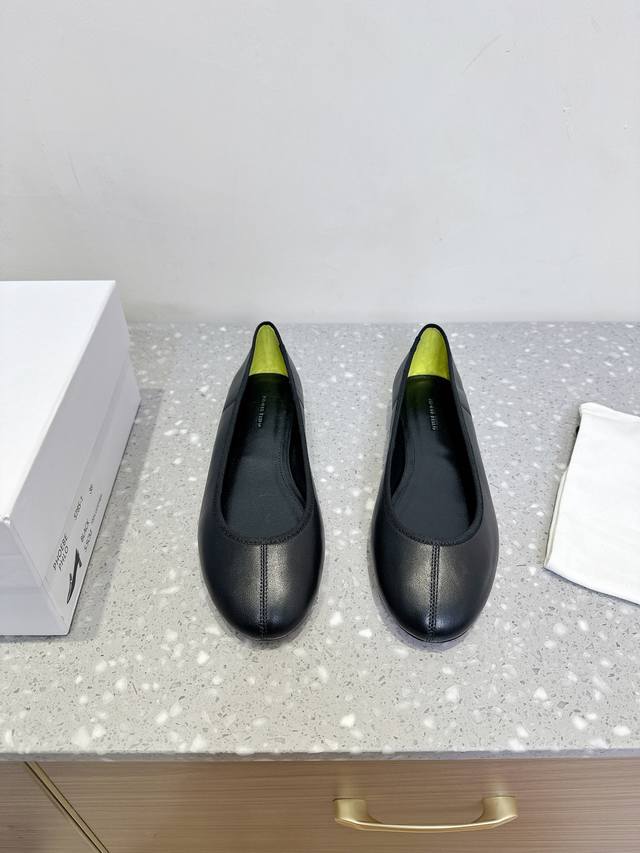 phoebe Philo Exclusively Sold By Niche Fashion Brand 25Ss Round-Toed Ballet S