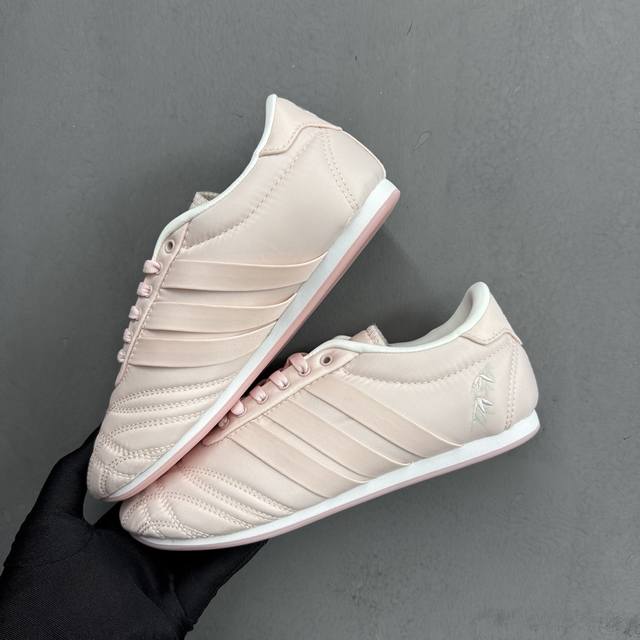 Stall Spot Adidas Originals Taekwondo Low White Black Taekwondo Series Low-Top C