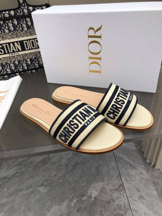 2025 Spring And Summer New Women's Shoes Cd Letter Embroidered Logo Flat Colo