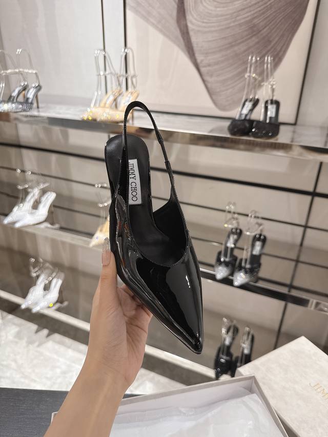 isa 95 Fabric: Patent Leather Lining: Sheepskin Heel Height: 95Mm Size: 35-41