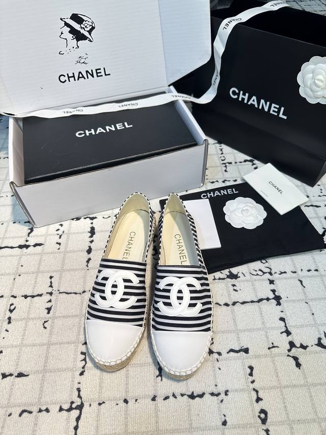 Black Digital Print Stripes Chanel Fisherman Shoes Are The Best-Looking Lazy Sho