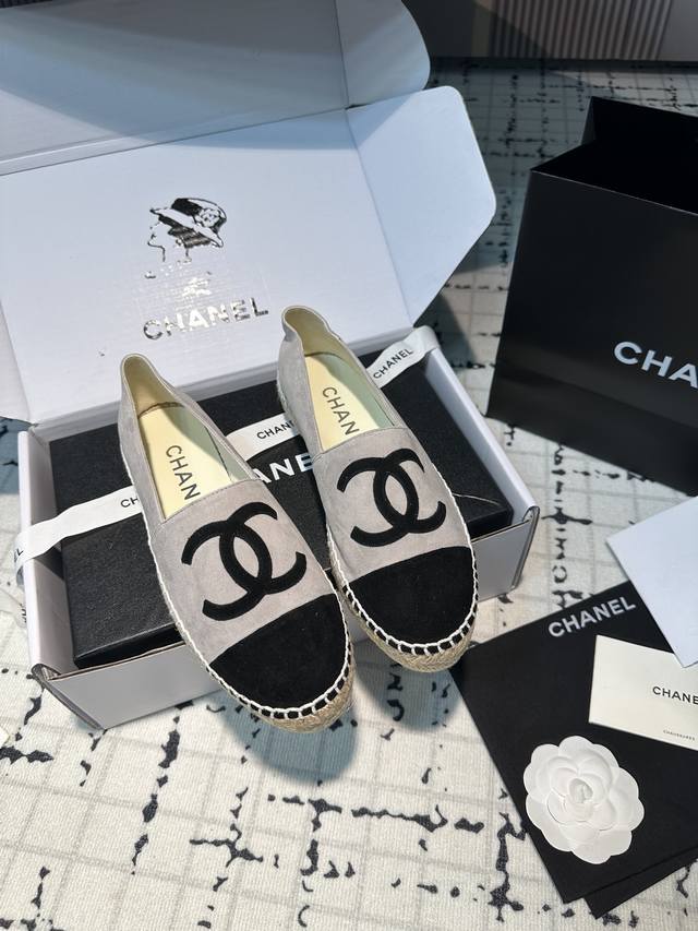 Grey Splicing With Black Sheep Chanel Fisherman Shoes Are The Best-Looking Lazy