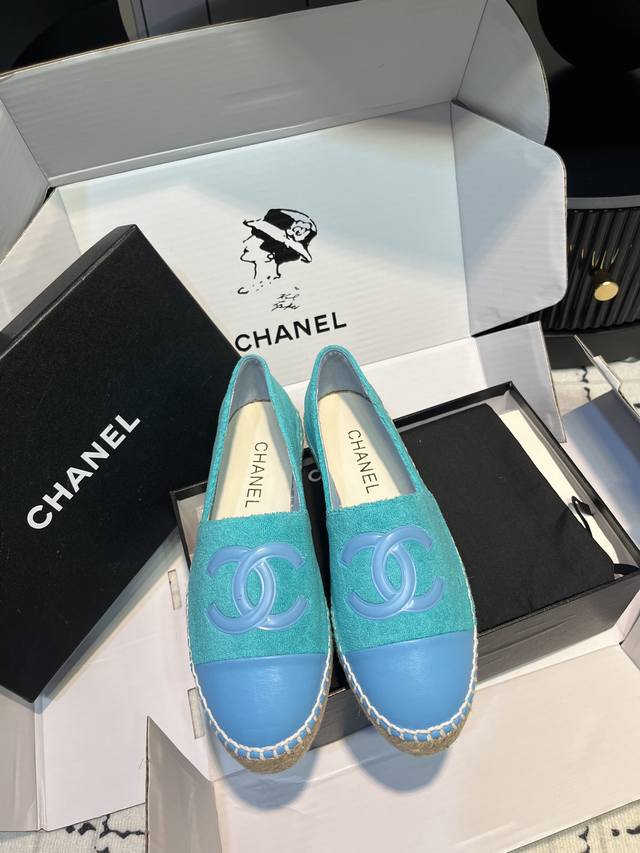 Blue Towel Chanel Fisherman Shoes Are The Best-Looking Lazy Shoes In History. Ne