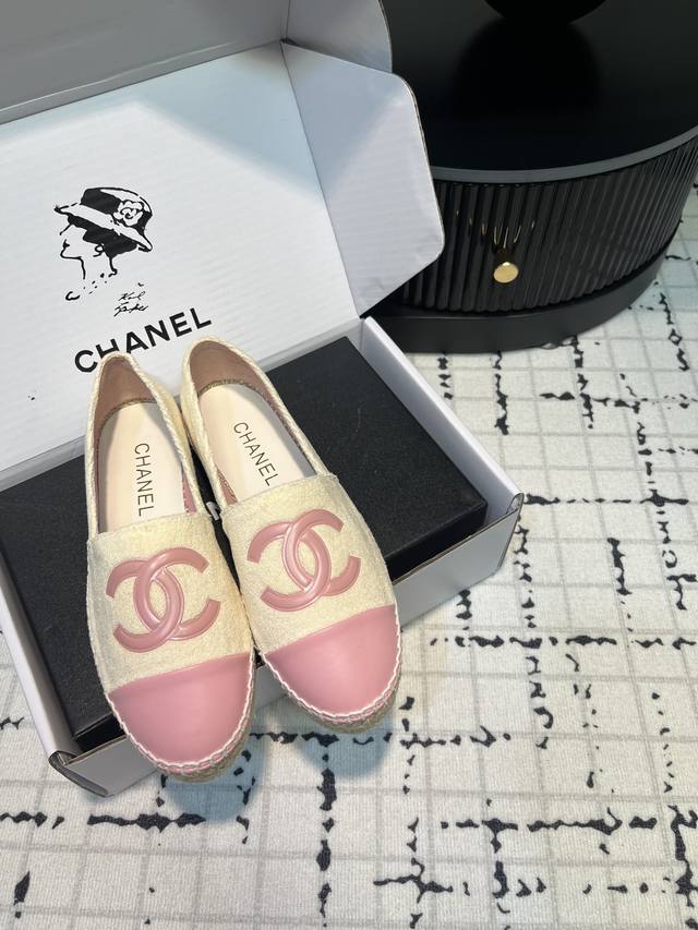 Beige Towel Stitching With Pink Logo Chanel Fisherman Shoes Are The Best-Looking