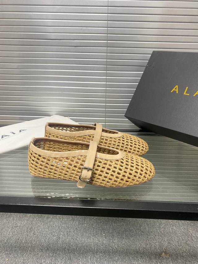 High Quality Alaia Catwalk Style Flat Ballet Flat Shoes Sweet And Cool Ballet St