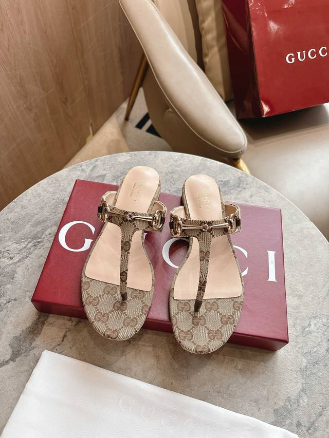 5760-1 Apricot G P 35-42 This Women's Thong Sandal Features A Classic Horsebi
