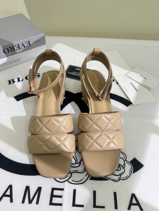 2025 A Versatile Series Worn By Many Celebrities And Bloggers At Home And Abr