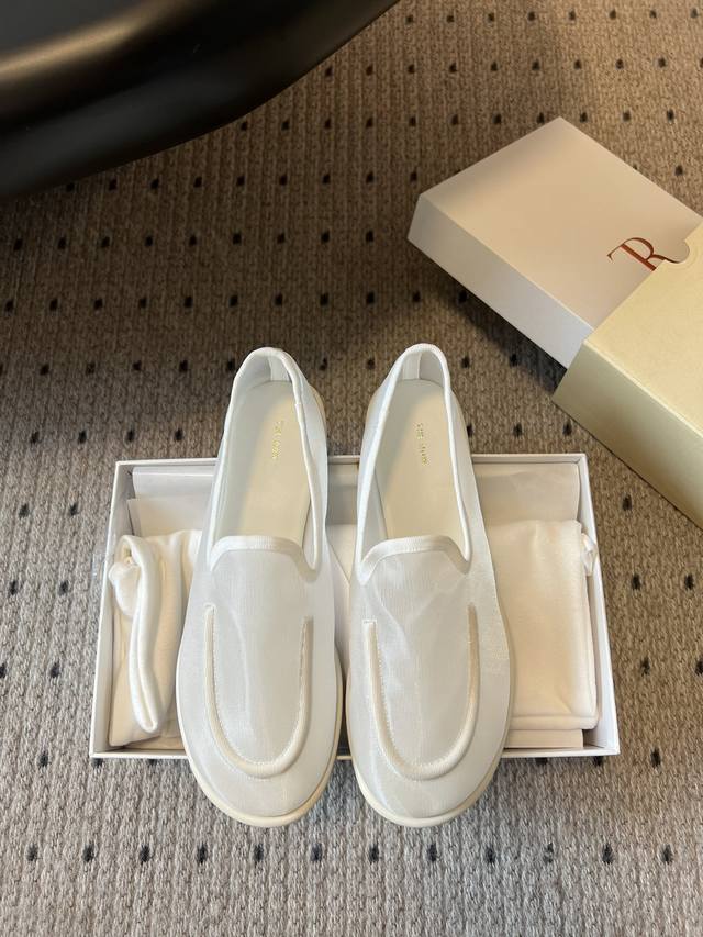 Made In Dongguan The Row Mesh Simple Single Shoes With Its Own Fairy-Like Hazy B