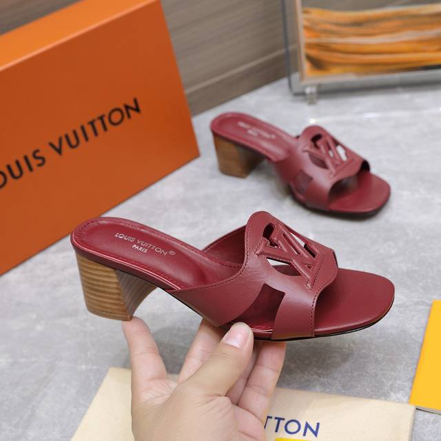 Top Version Lv New Slippers Original Mold Bottom Flower Lv Louis Vuitton 22 2025