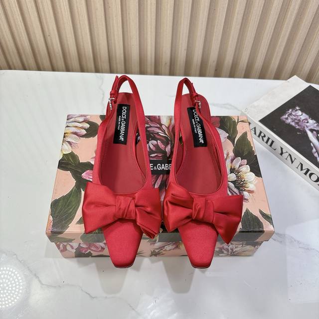 dolce & Gabbana 25Vs Spring And Summer Hot Shoes Series Small Square Toe Bow