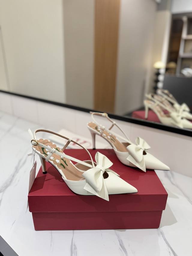 Factory Price Pp Valentin*25Ss Bow Pointed Shoes The Bow Element Is Sweet And Ag