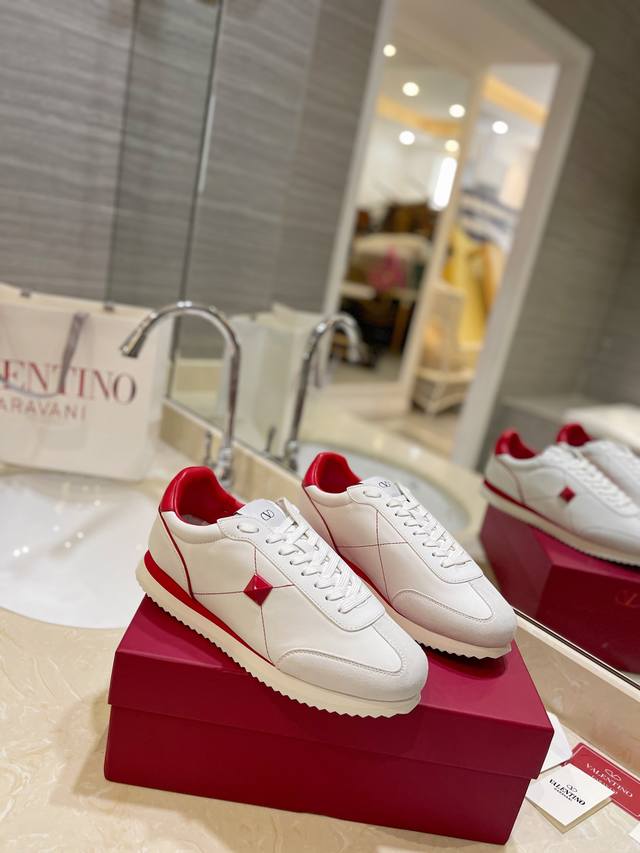 Factory Price Pp Valentino Counter Synchronized New Style Couples Model Female 3