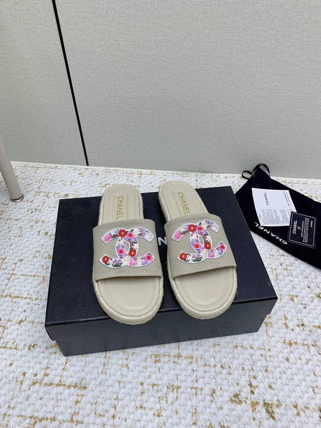 Factory High Version Chanel 2025 Double C Flat Flip Flops Many Celebrities And I