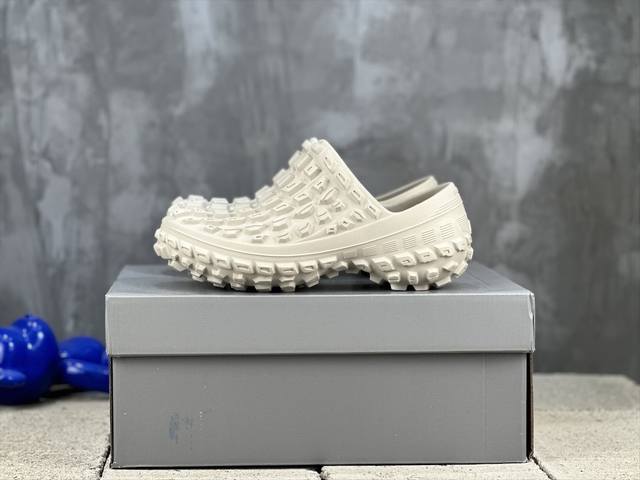 460 Balenciaga Defender Tire Slippers 23Ss Spring And Summer Catwalk Style Cl
