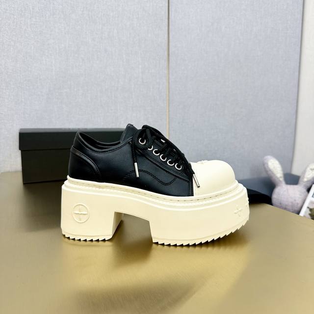 Top Version Shorty's Latest Hot Model, Cross Pattern Thick Sole, Casual And Vers