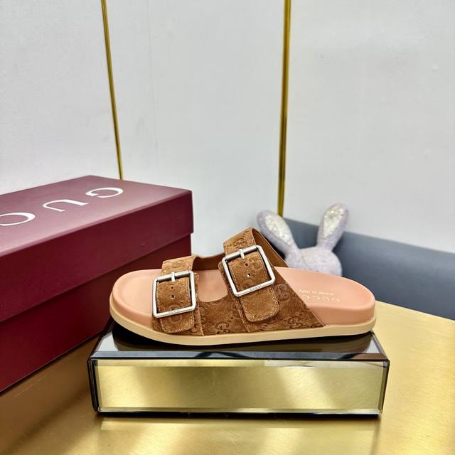 2025 New Summer Gucci High-End Boutique Gucci Early Spring Series Decorated W