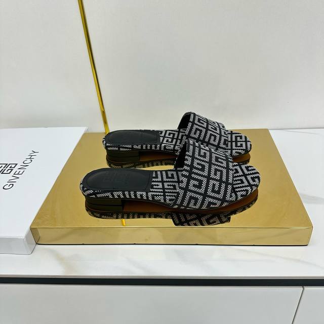 Factory Price Pp Givenchy 2005 Thick Heel Slippers Are Stylish And Fashionable.
